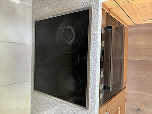 Backofen und Kochfeld Bild 4