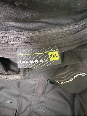 Macna Motorradjacke Gr. XXL mit integriertem Nierenschutz Bild 3