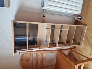Kästchen mit Glastüre zu verschenken