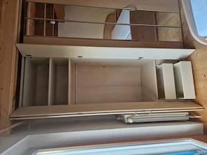 Schlafzimmerschrank mit Innenteilen Bild 3