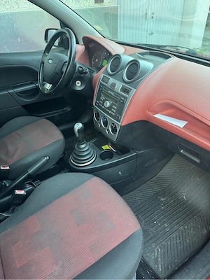 Ford Fiesta trend 1.3 Bild 5