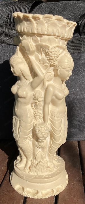 VASE Frauen Skulptur  Bild 4