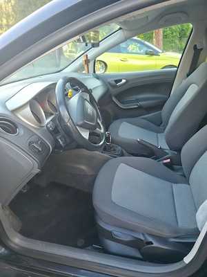 Seat Ibiza 1.6 TDI 105PS Pickerl 08.27 8-fach bereift Bild 3