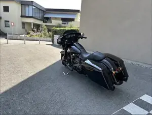 Harley Davidson Street Glide Special , Öhlins mit Garantie Bild 3