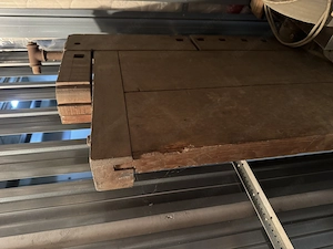 alte Werkbank aus Holz 