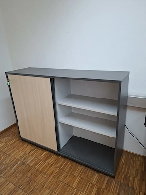 Moderner Neudörfer Schiebetürschrank in Ahorn Vulkangrau Bild 2