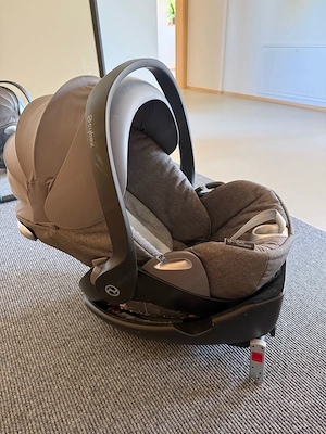 Cybex Cloud Q Babyschale gebraucht zu verkaufen Bild 2