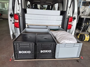 Peugeot Traveller mit Campingausstattung Bild 5