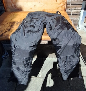 Motorradhose Bild 4
