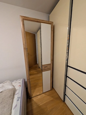 Großer Garderobenschrank mit Spiegel - NEU   neuwertig Bild 2