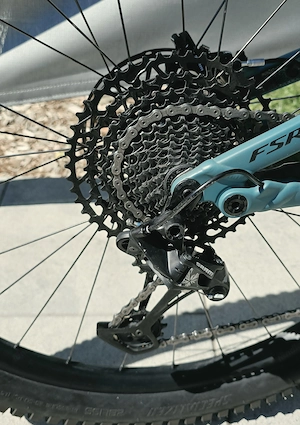 Specialized Turbo Levo SL XS türkis   nur 1.750 km   41 Ladezyklen   Rechnung Bild 5