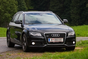 Audi A4 Avant 3.0 TDI quattro V6 Vollaustattung Leder Wurzelholz Bild 6