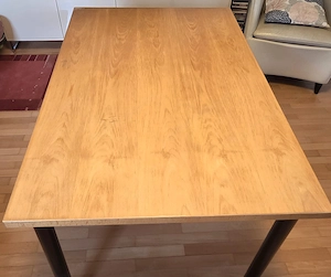 Schöner, robuster Schreibtisch Bild 2