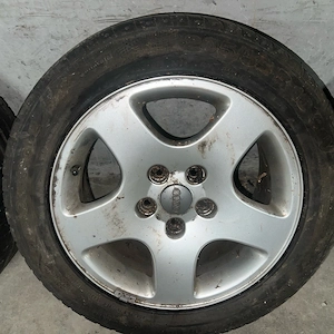 5xAudi Alufelgen mit sommerreifen 205 55 16  Bild 5