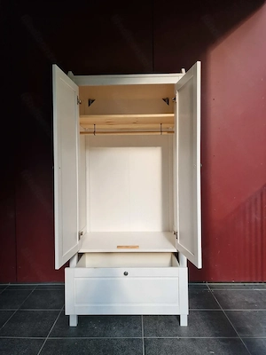 IKEA Sundvik Kleiderschrank weiß, 80x50x171 cm, guter Zustand Bild 2