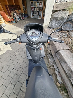 Roller Moped Kymco Agility 125ccm Bild 6