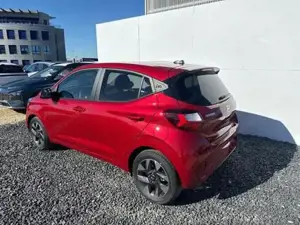 Hyundai i10 PREMIUM AUT SHZ KLIMAAUTOMATIK AMBIENTE ALU RFK... Bild 4