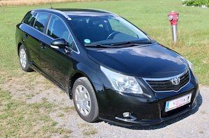 Toyota Avensis 1,6 Valvematic Business Kombi Bild 6