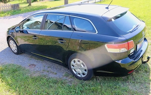 Toyota Avensis 1,6 Valvematic Business Kombi Bild 4