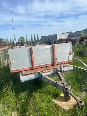 Schlepper-Aufbau 3-Seiten-Kipper, Bucher, Schiltrac, Zenit Bild 2