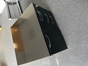 Schreibtischkorpus aus Massivholz zu verschenken Bild 2