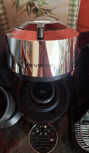 Kaffeemaschine Nespresso vertuo next - kaum gebraucht Bild 2