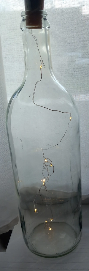 Dekoglasflasche mit Lichterkette, Höhe ca 30 cm  Bild 2