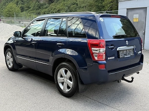 Suzuki Grand Vitara 1.9D Allrad NUR 80.000 KM TÜV NEU Bild 4