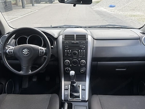 Suzuki Grand Vitara 1.9D Allrad NUR 80.000 KM TÜV NEU Bild 5
