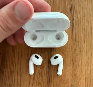 Apple AirPods 3. Generation   guter Zustand   voll funktionsfähig Bild 2