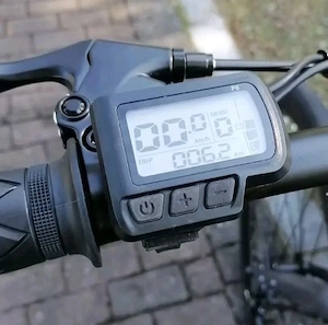 C70 Elektro-Rennrad   50 km Reichweite, 25 km h, neuwertig Bild 2