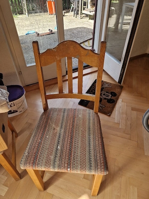Holztisch mit 3 Stühlen Bild 2