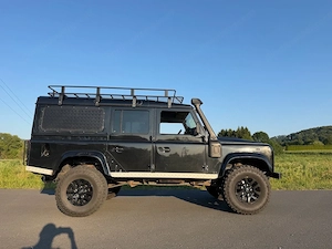 Land Rover Defender 110 td4 Bild 2