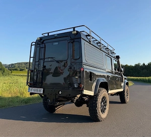 Land Rover Defender 110 td4 Bild 3