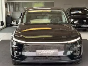 Tesla Model Y Bild 2