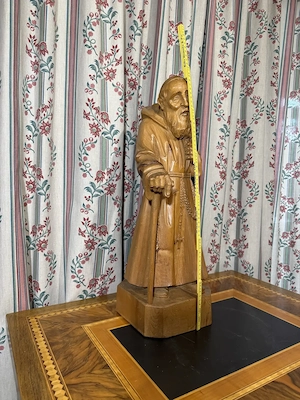 Große Holzschnitzerei Mönch   Pilger mit Wanderstab (ca. 60 cm)   Massivholz geschnitzt Bild 2
