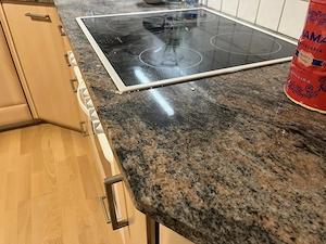 Küche mit Marmorplatte& E-Geräten zu verkaufen  Bild 2