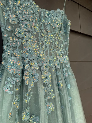 Abschlussballkleid Bild 5