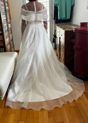 Hochzeitskleid mit Schleppe Bild 2