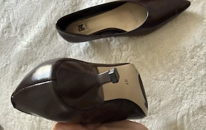  Damenschuhe mit kleinem Absatz, Pumps Bild 3