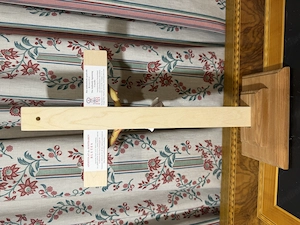 Original  Qualvolles Kruzifix    Kruzifix des Kostbaren Blutes (ca. 45 cm)   Ahornholz Stand- & Wand Bild 3