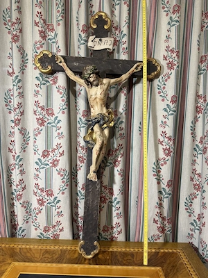 Großes antikes Wandkruzifix   Herrgottswinkel-Kreuz (ca. 85 cm)   Handgeschnitzt Lechtal
