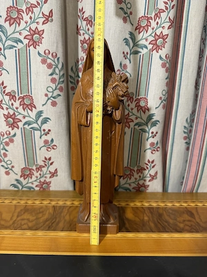 Holzschnitzerei Hl. Theresia von Lisieux mit Rosen & Kreuz (ca. 30 cm)   Massivholz geschnitzt