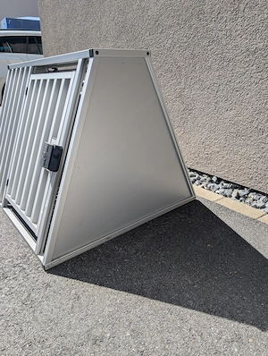 Auto-Hundebox aus Alu Bild 2