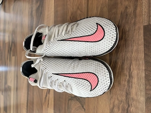 Kinder Nike-Fußballschuh Gr. 38 Bild 2
