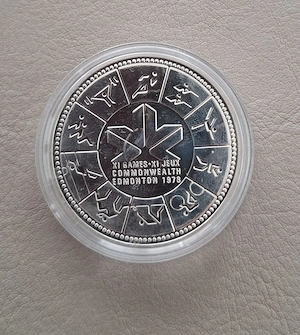 Ein kanadischer 1-Dollar-1978-Gedenkdollar mit Königin Elisabeth II. (Commonwealth Games in Edmonton Bild 2