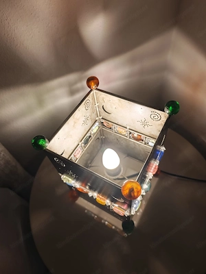 Nachttischlampen aus Metall Bild 3