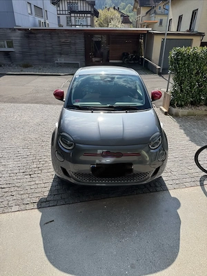 Fiat 500e Red Edition Bild 8