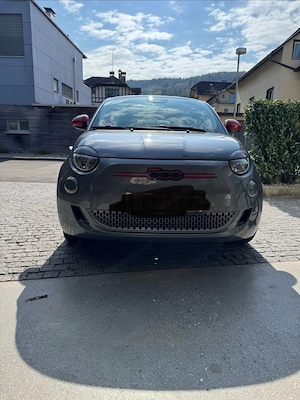 Fiat 500e Red Edition Bild 7