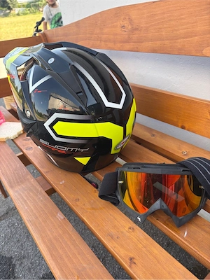 Cross Helm Suomy Bild 5